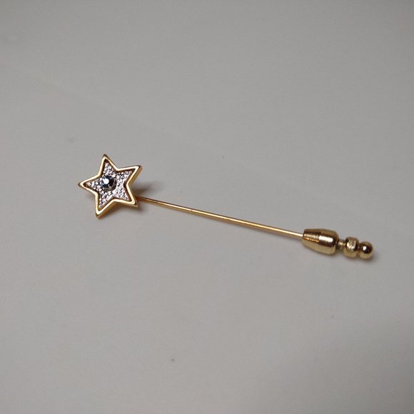 Two Tone Avon Star Stick Pin - Picture 1 of 9